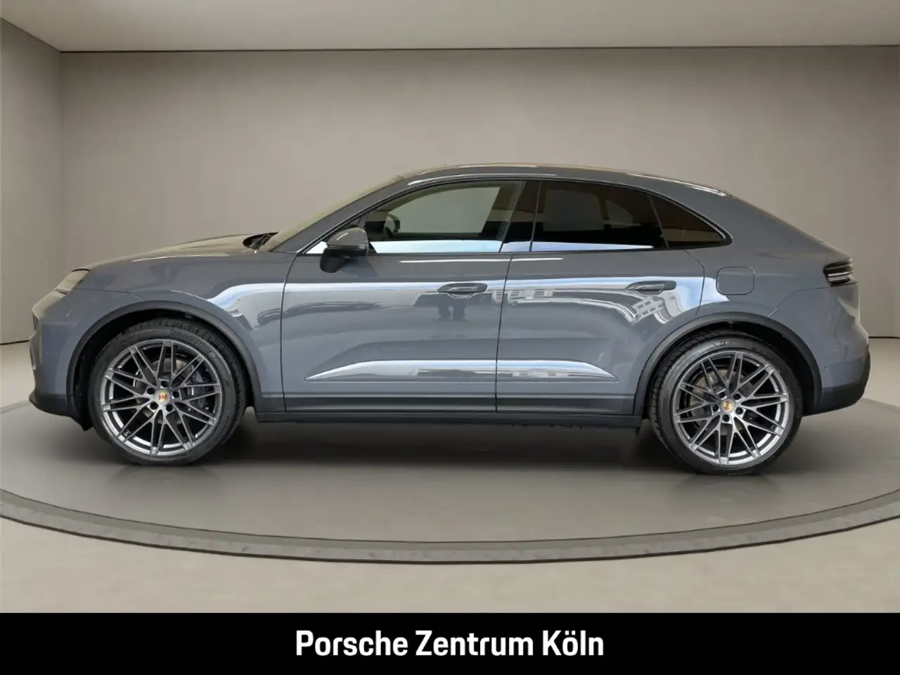 Porsche Macan BOSE Luftfederung 22-Zoll Panoramadach 2