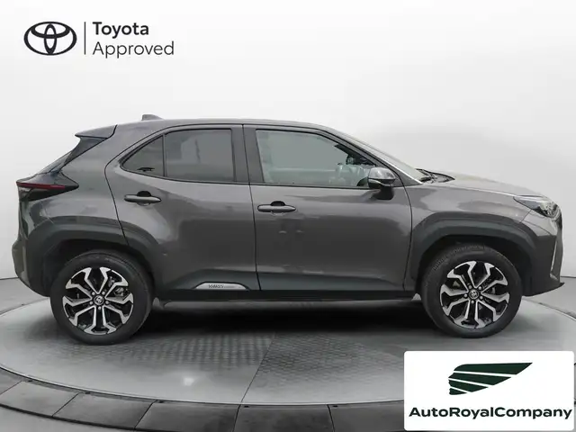 Toyota Yaris Cross view 11