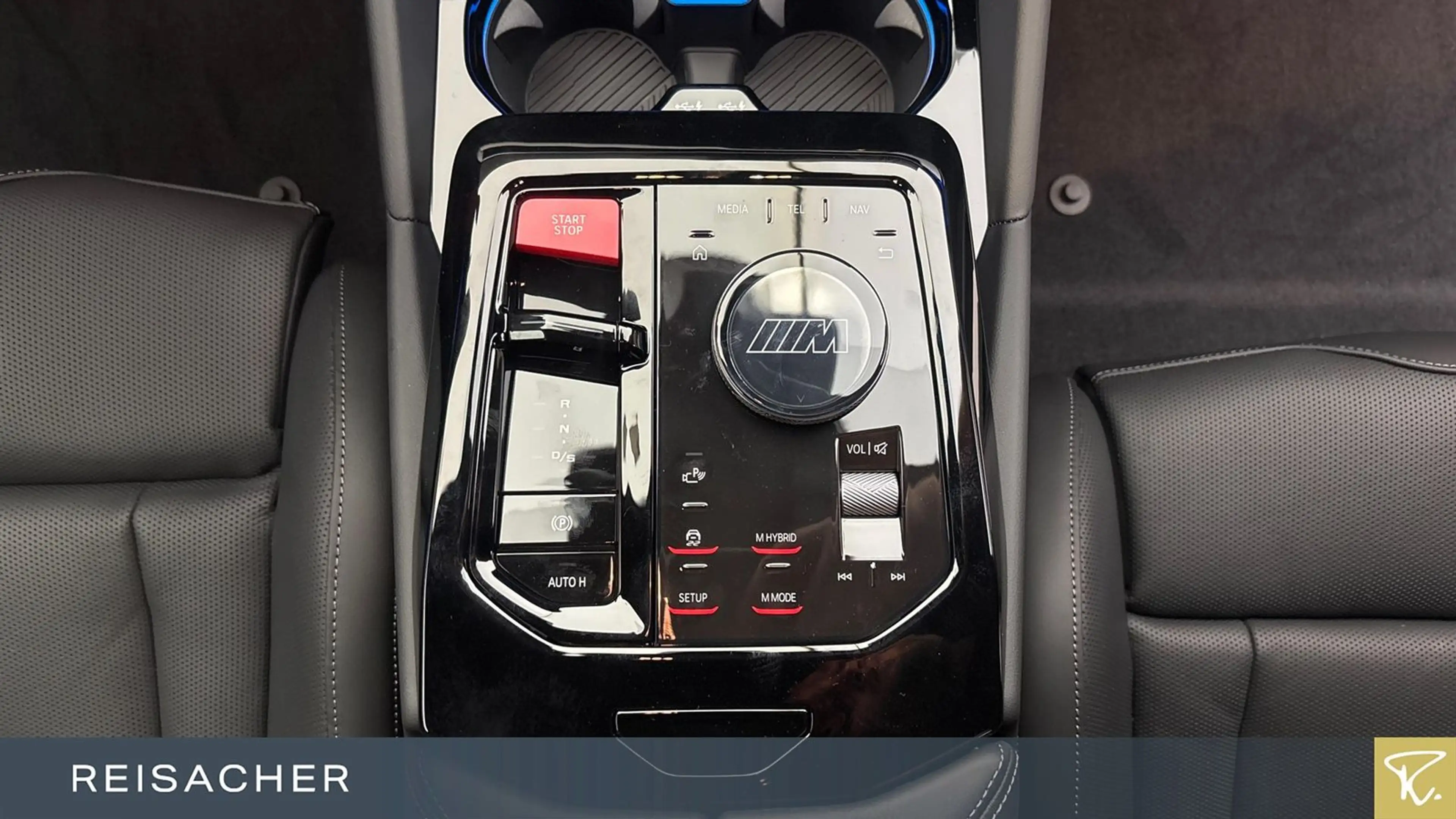 BMW M5 Touring Laden AC Ladekabel Sitzheizung DAB — photo 11