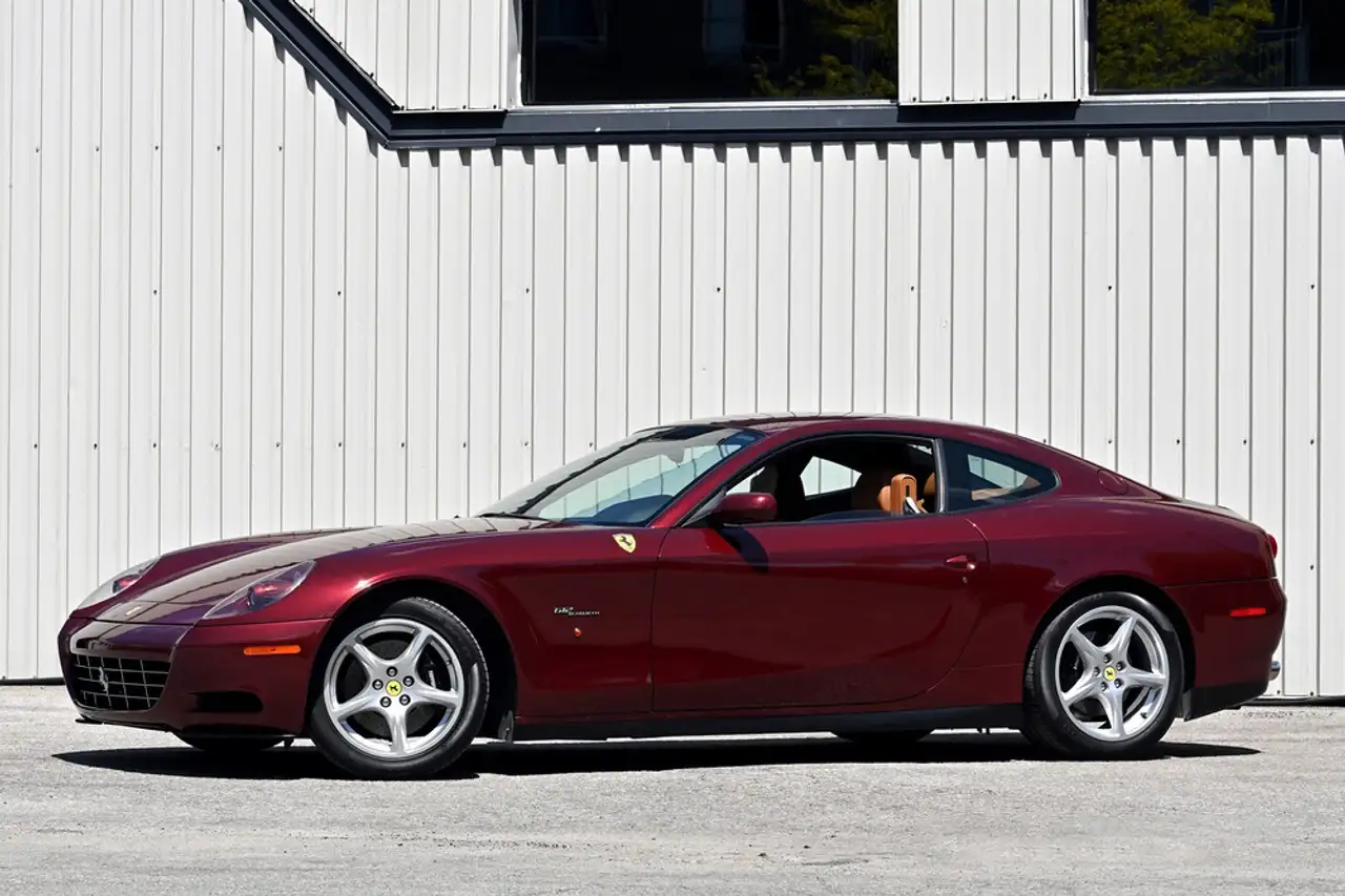 Ferrari 612 снимка Ferrari 612