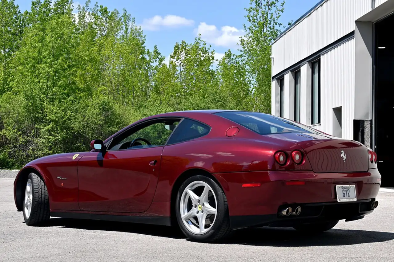 Ferrari 612 снимка Ferrari 612