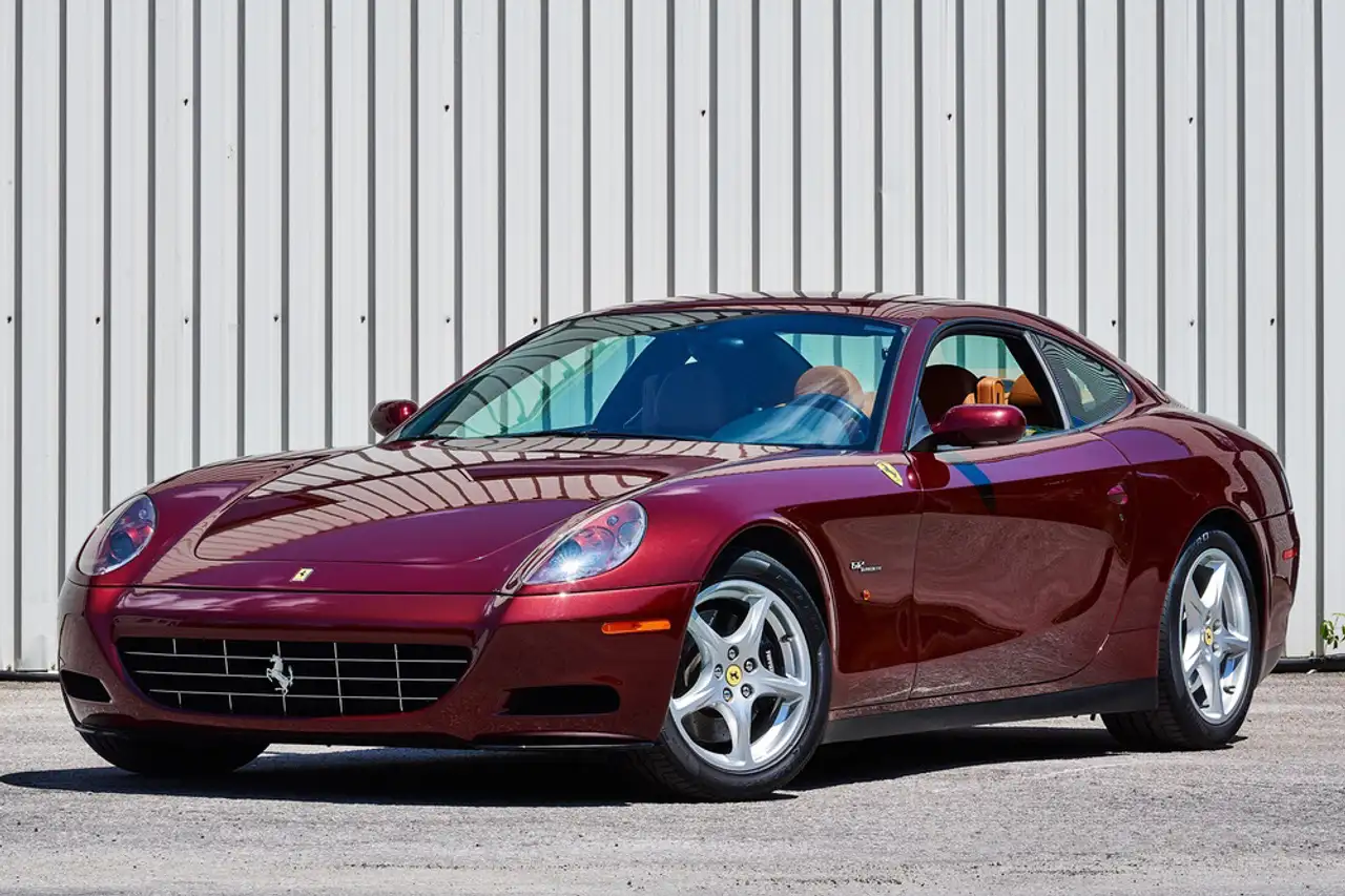 Ferrari 612 снимка Ferrari 612