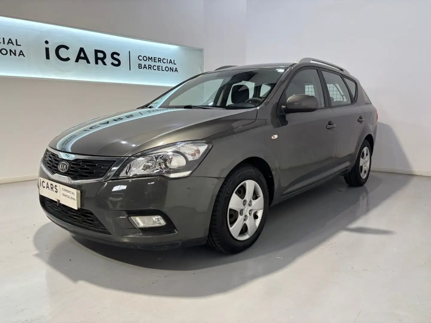 Kia Ceed / cee'd 1.6CRDI Concept Plus Gris - 2