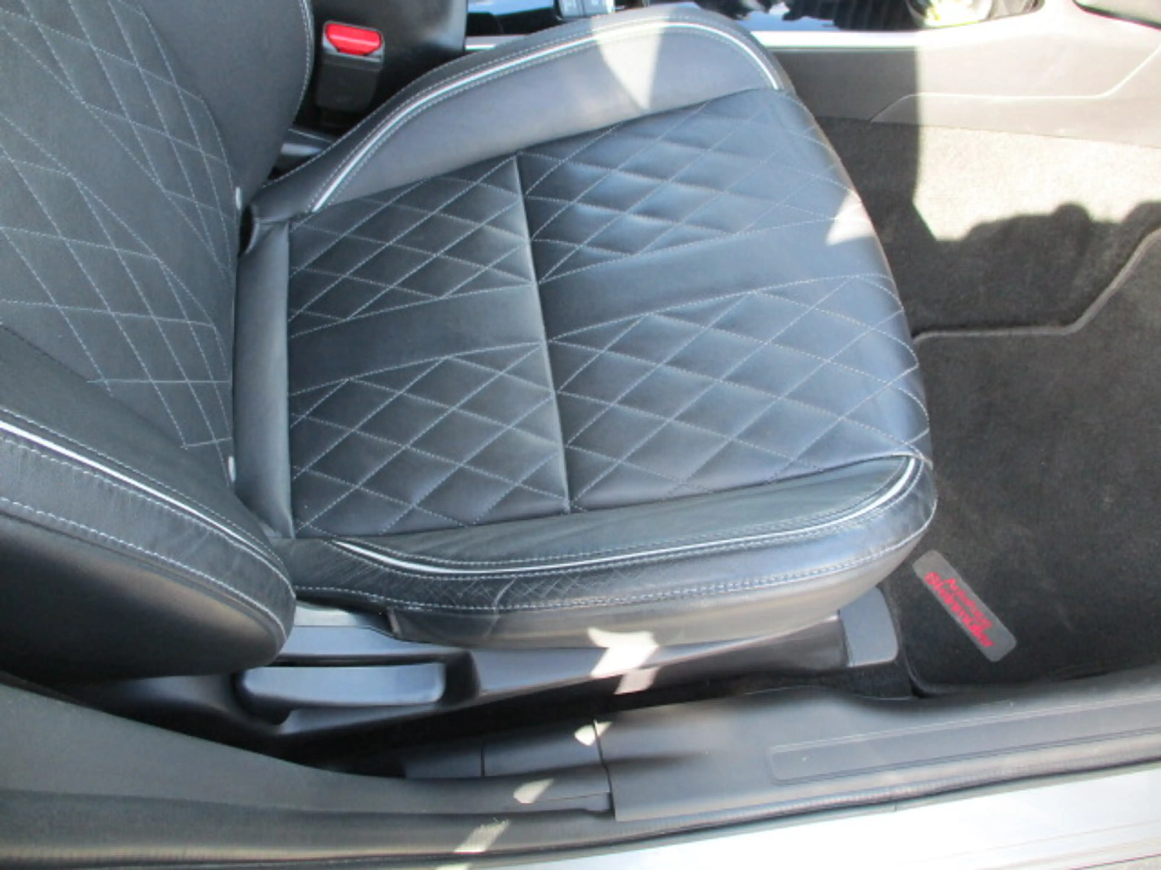 Mitsubishi Outlander Outlander Plug-In Hybrid 2.4 4WD Plug-In Hybrid Spirit — photo 10
