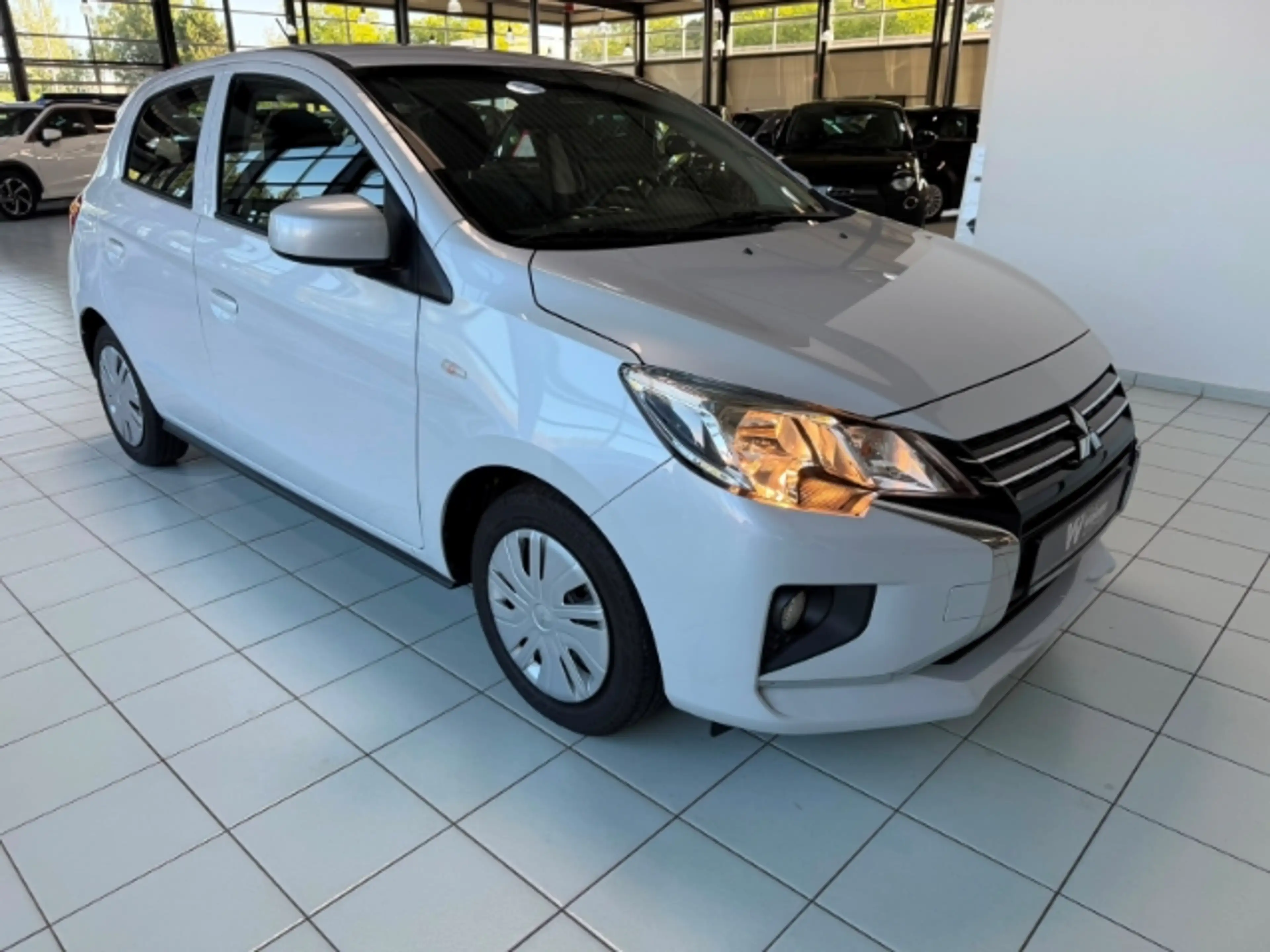 Mitsubishi Space Star Select 1,2 l MIVEC DAB Tel.-Vorb. Berganfahrass. — photo 3