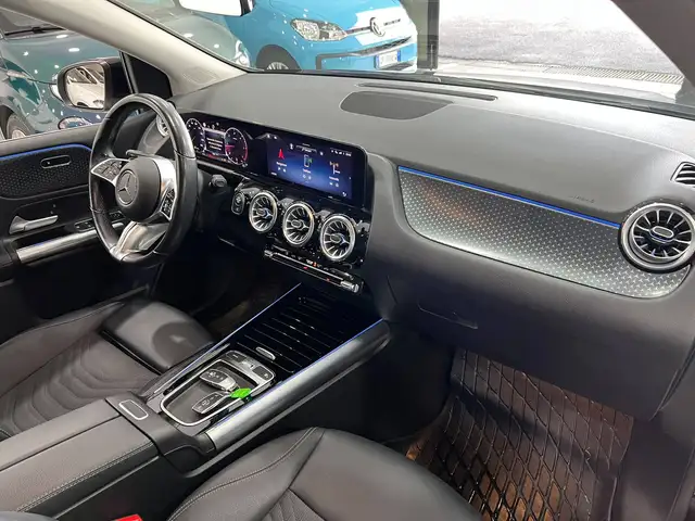 Mercedes-Benz B-Class view 11