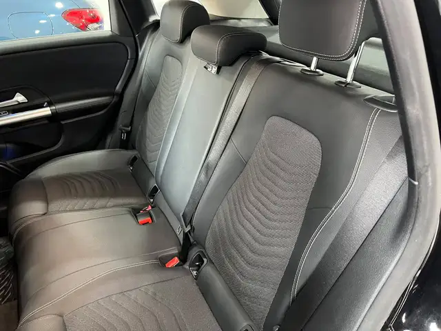 Mercedes-Benz B-Class view 12