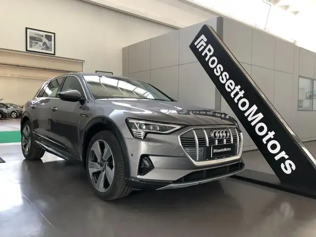 Audi e-tron quattro