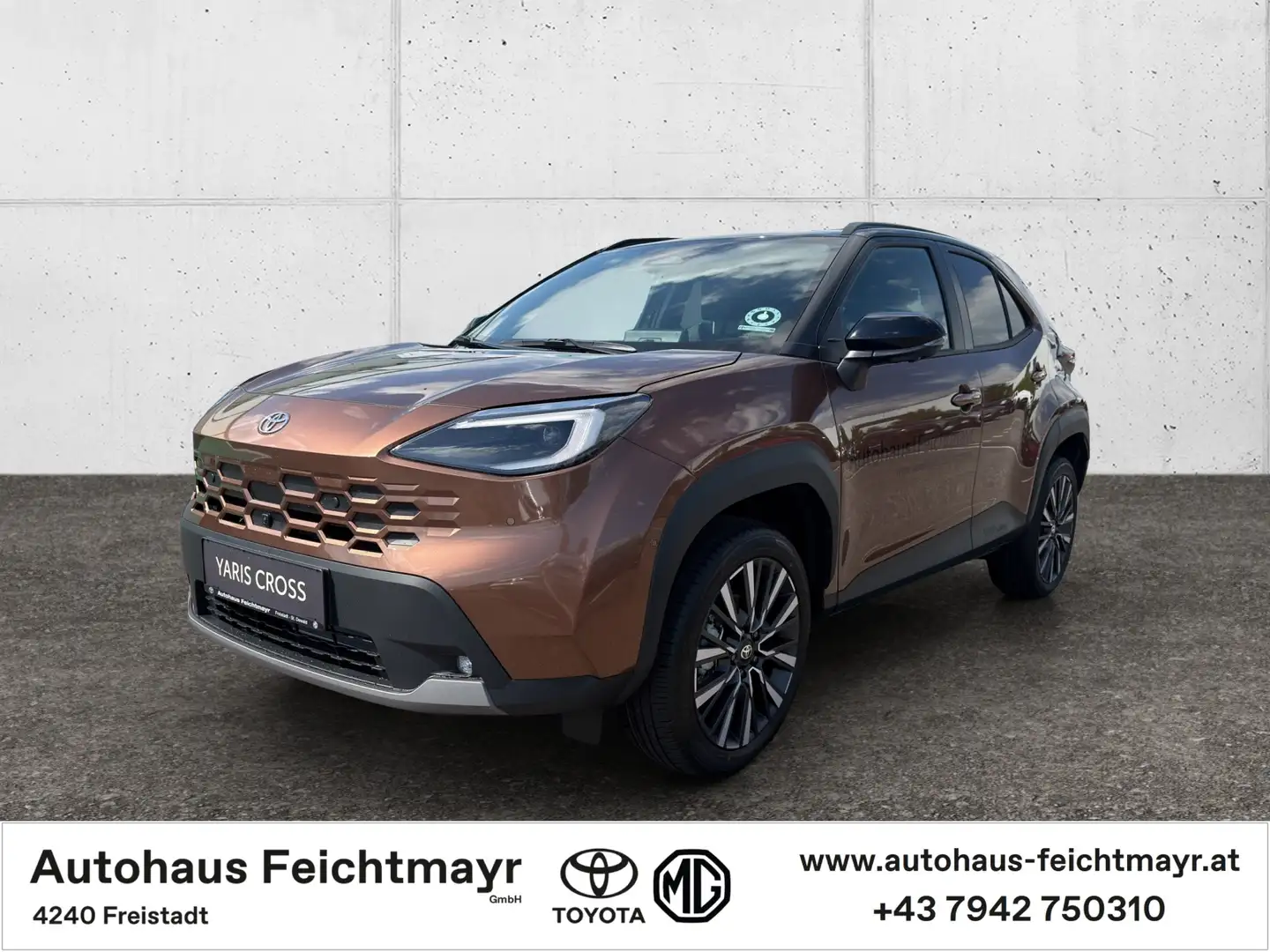 Toyota Yaris Cross HYBRID AWD Lounge Premium Paket 5t. Braun - 1