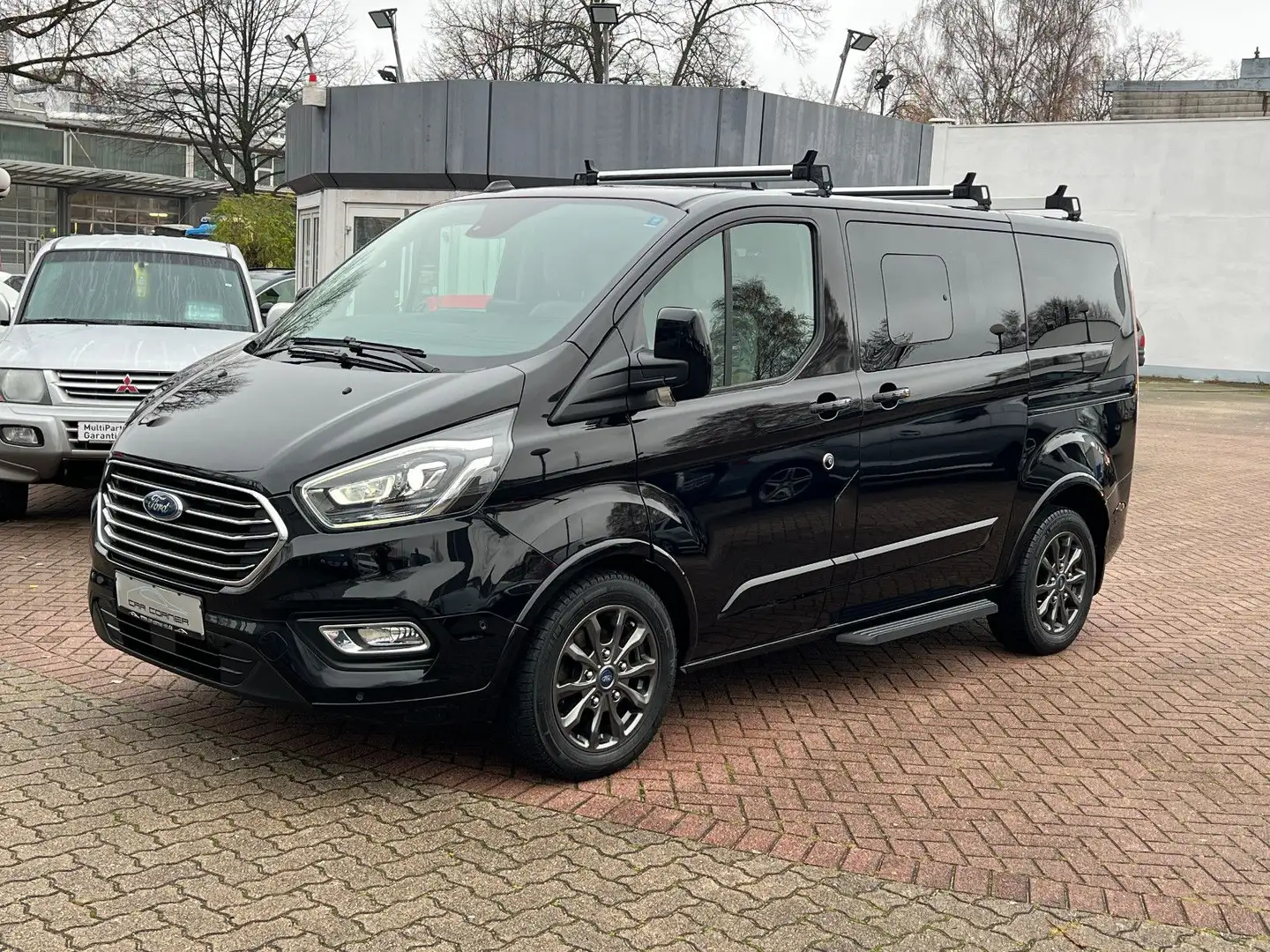Ford Tourneo Custom 320 L1 TITANIUM X 8-SITZER KAMERA Schwarz - 1