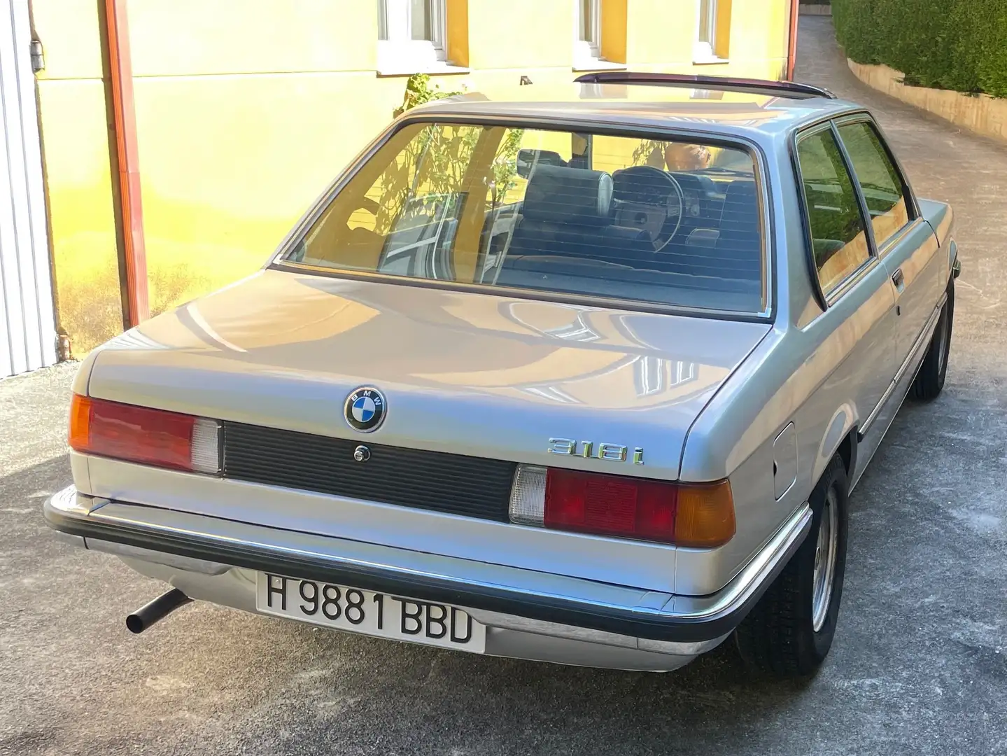 BMW 318 318 I Srebrny - 2