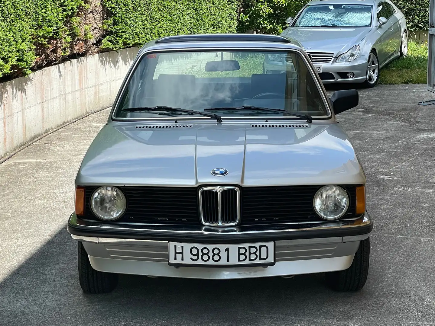 BMW 318 318 I Stříbrná - 1