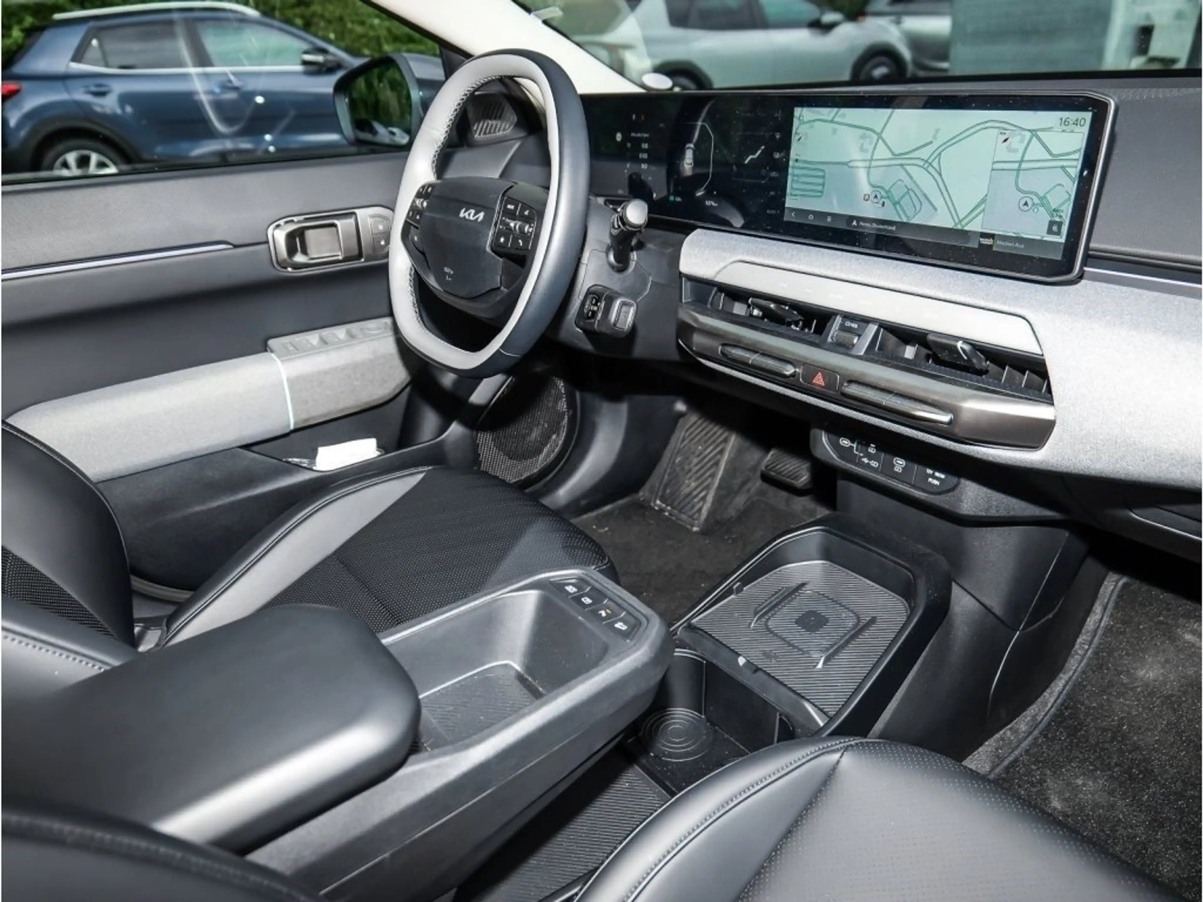Kia EV4 81 FWD EARTH SONDERKONDITIONEN — photo 3