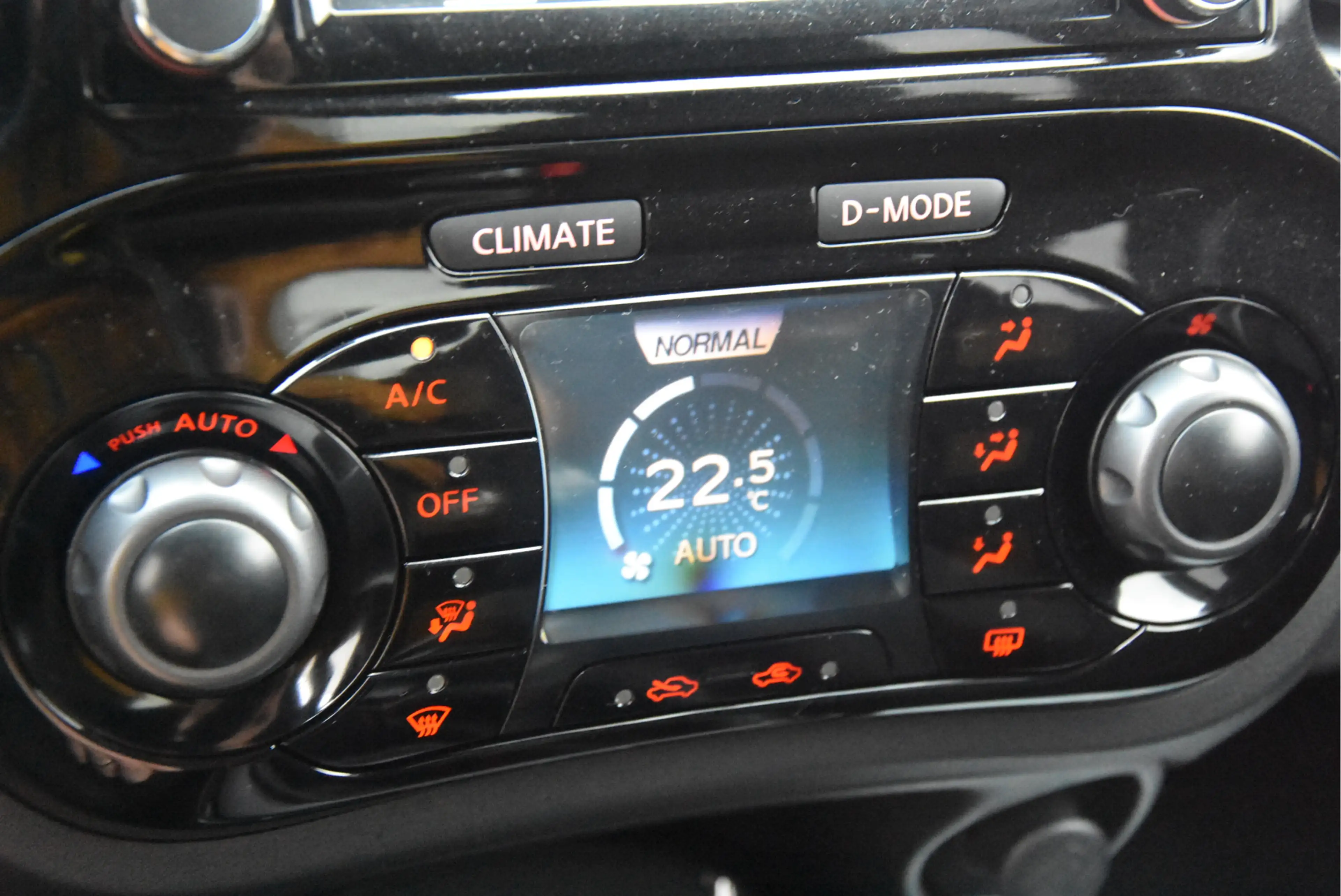 Nissan Juke 1.6 Turbo NISMO | 200pk | Navi | Camera | Super Ne — photo 6
