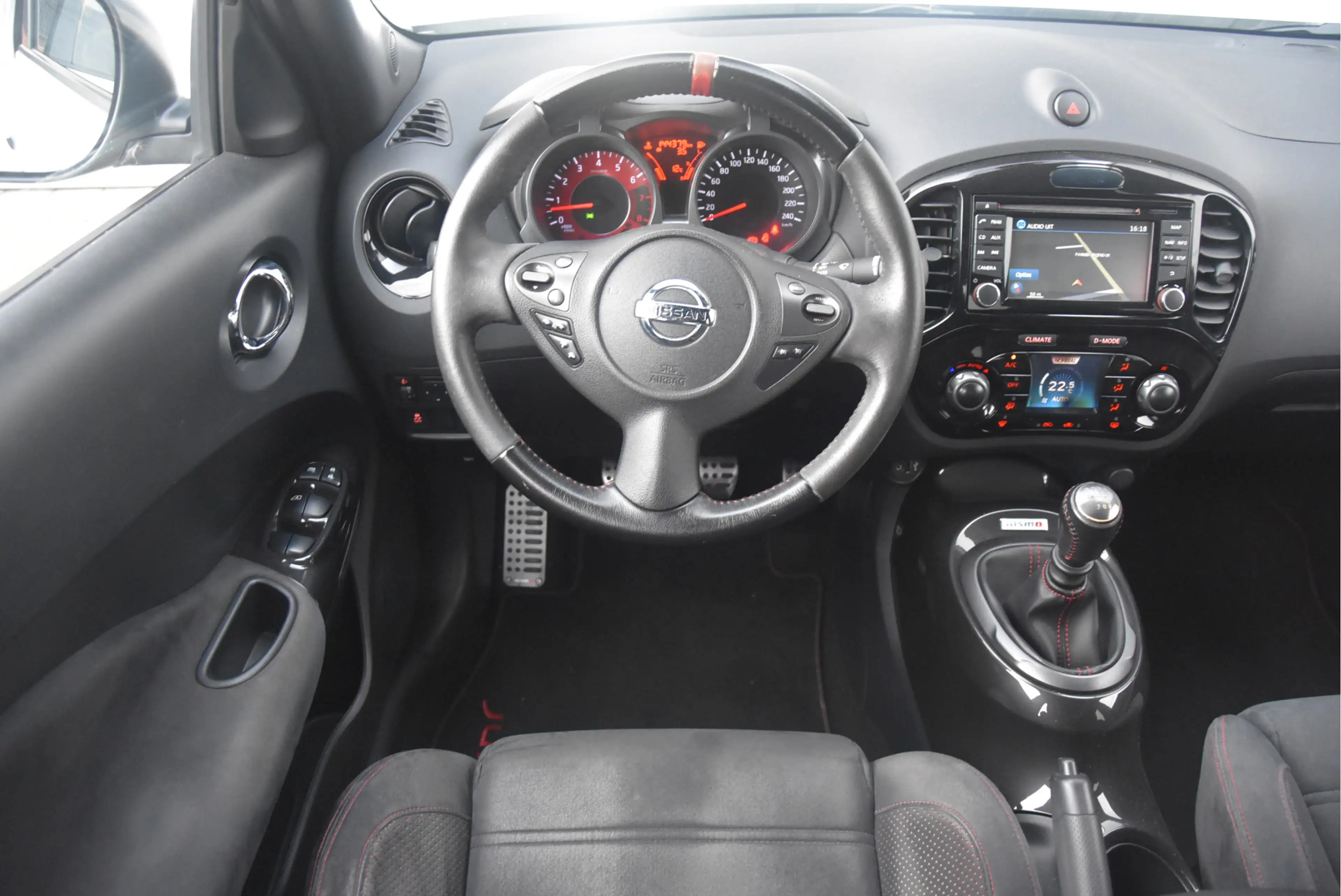 Nissan Juke 1.6 Turbo NISMO | 200pk | Navi | Camera | Super Ne — photo 17