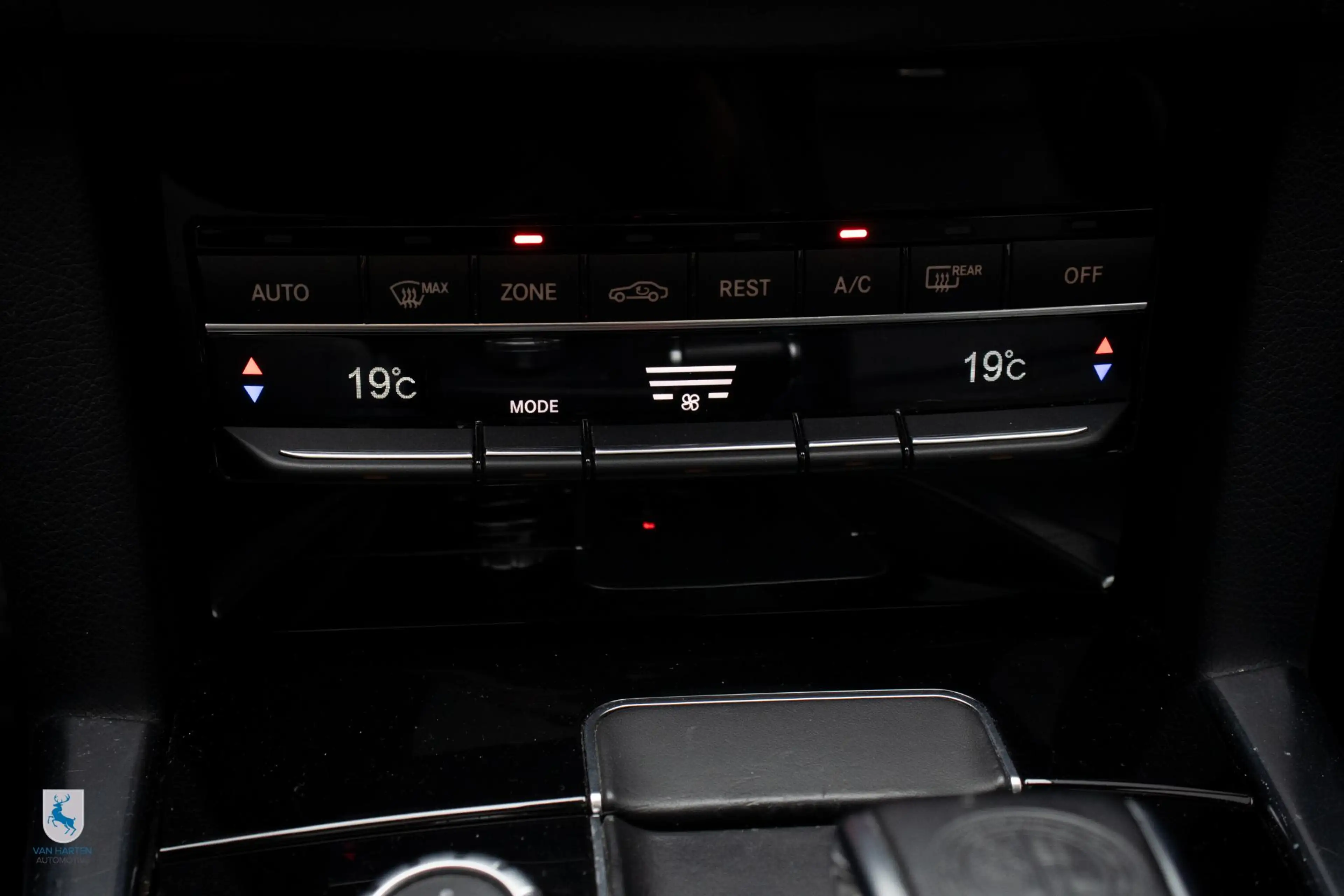 Mercedes-Benz E 63 AMG Estate 4MATIC / 1ste lak / 5.5 V8 Biturbo / 558 PK — photo 37