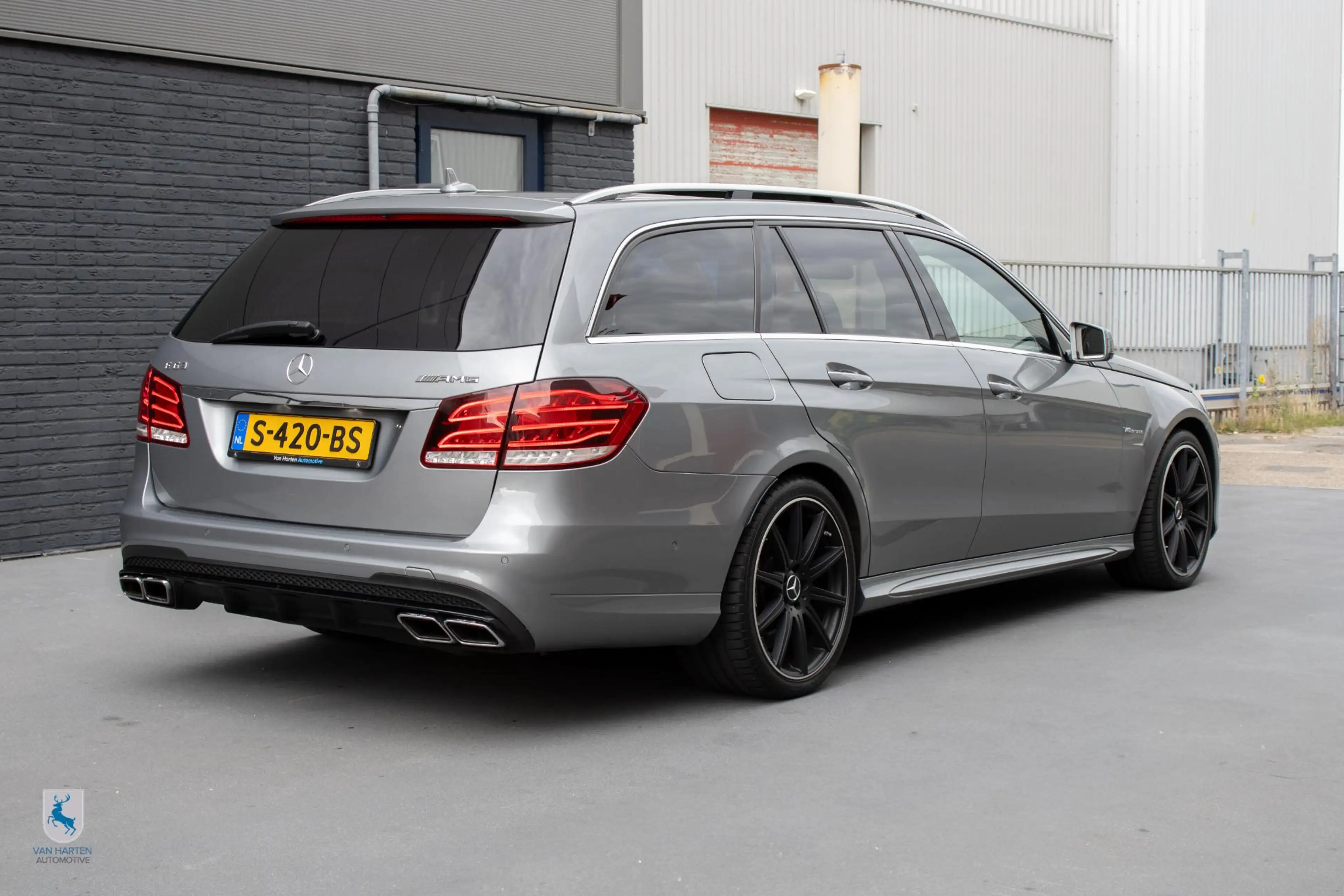 Mercedes-Benz E 63 AMG Estate 4MATIC / 1ste lak / 5.5 V8 Biturbo / 558 PK — photo 11