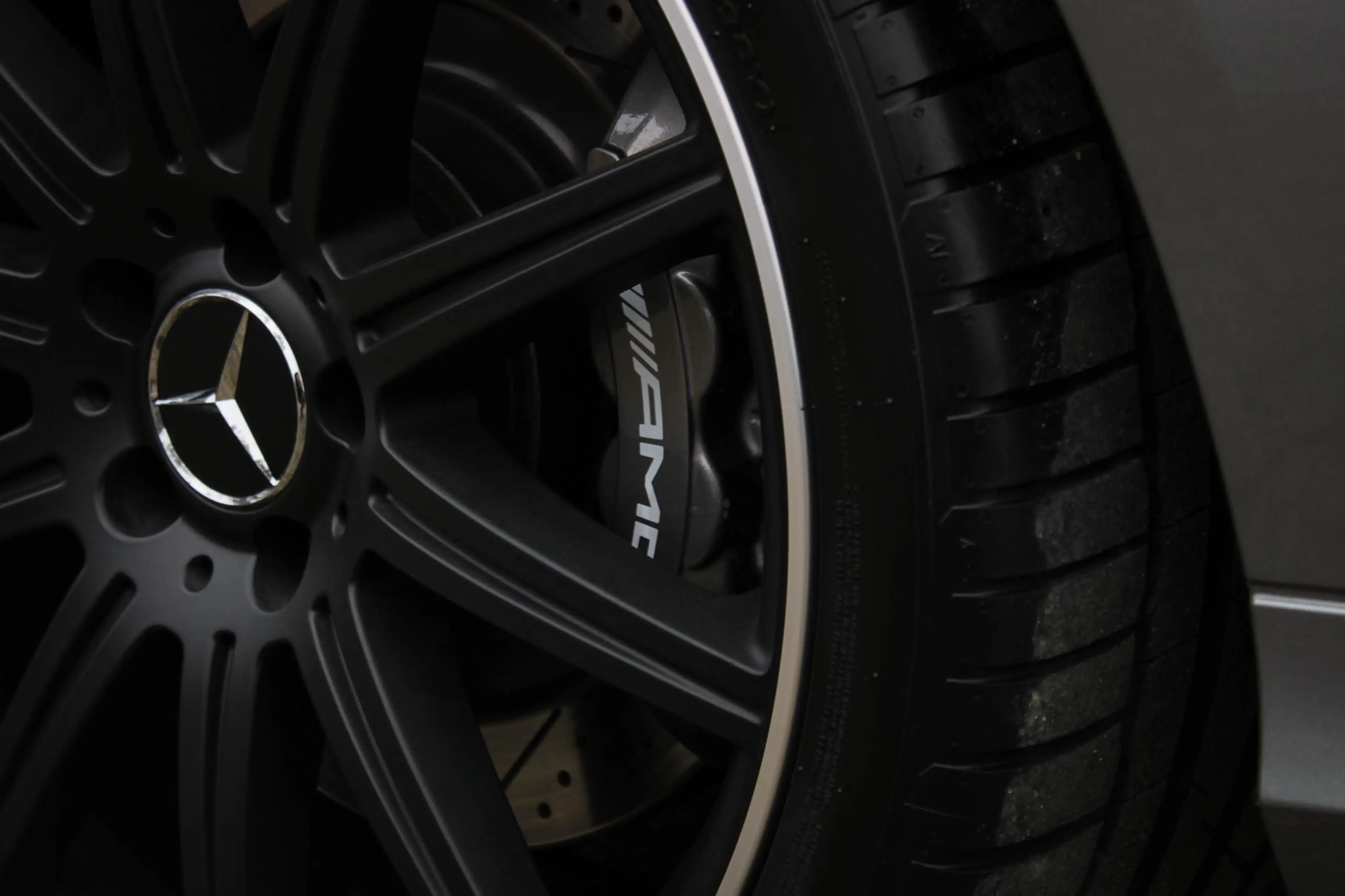 Mercedes-Benz E 63 AMG Estate 4MATIC / 1ste lak / 5.5 V8 Biturbo / 558 PK — photo 8