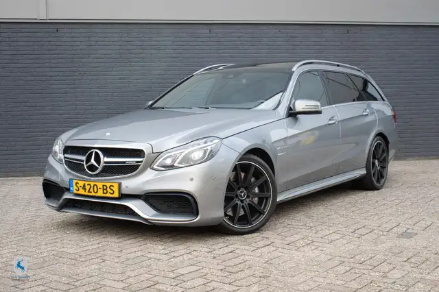 Mercedes-Benz E 63 AMG Estate 4MATIC / 1ste lak / 5.5 V8 Biturbo / 558 PK