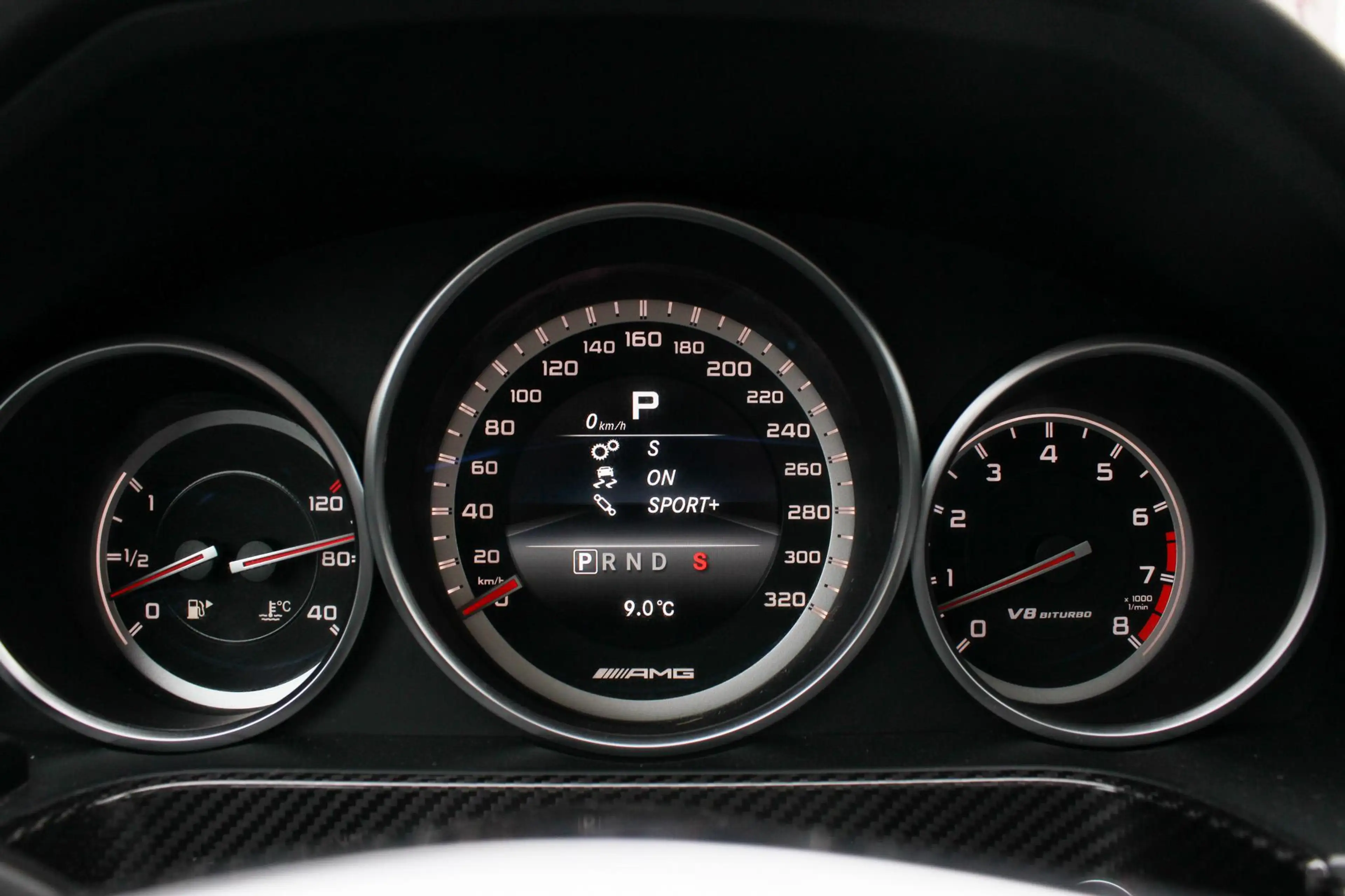 Mercedes-Benz E 63 AMG Estate 4MATIC / 1ste lak / 5.5 V8 Biturbo / 558 PK — photo 23