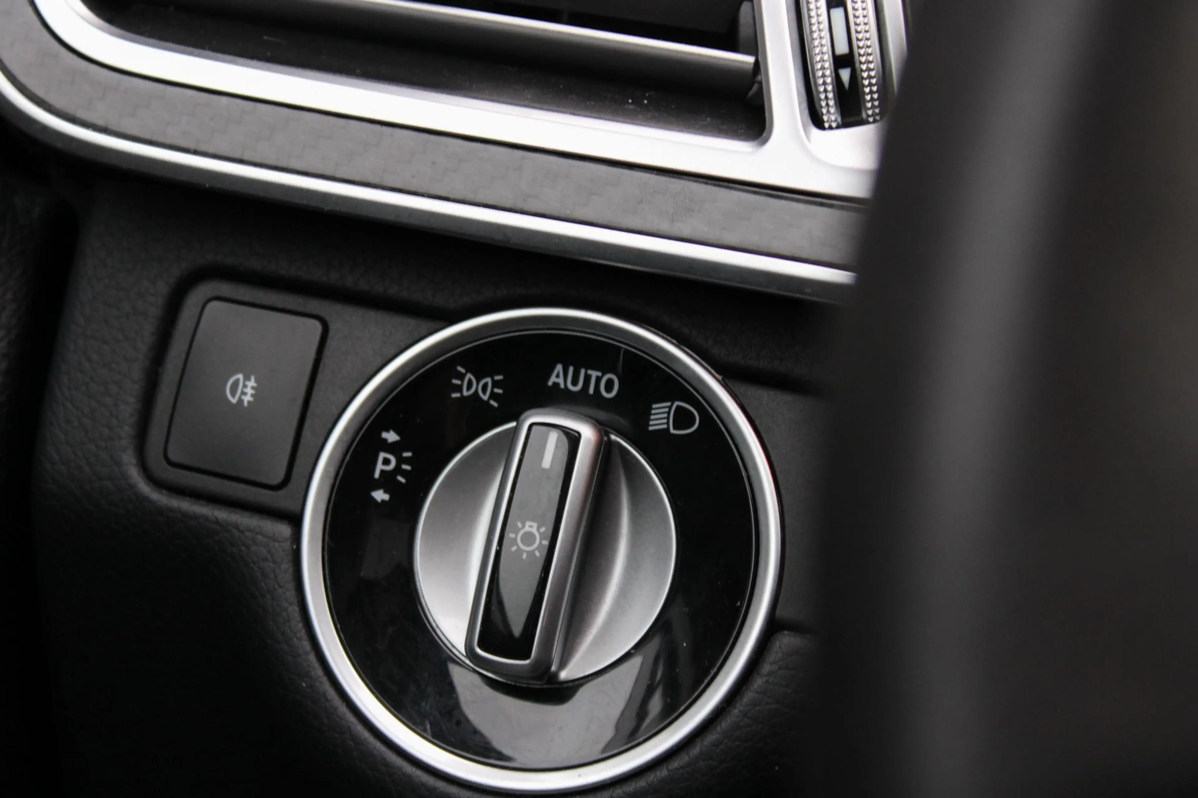 Mercedes-Benz E 63 AMG Estate 4MATIC / 1ste lak / 5.5 V8 Biturbo / 558 PK — photo 40