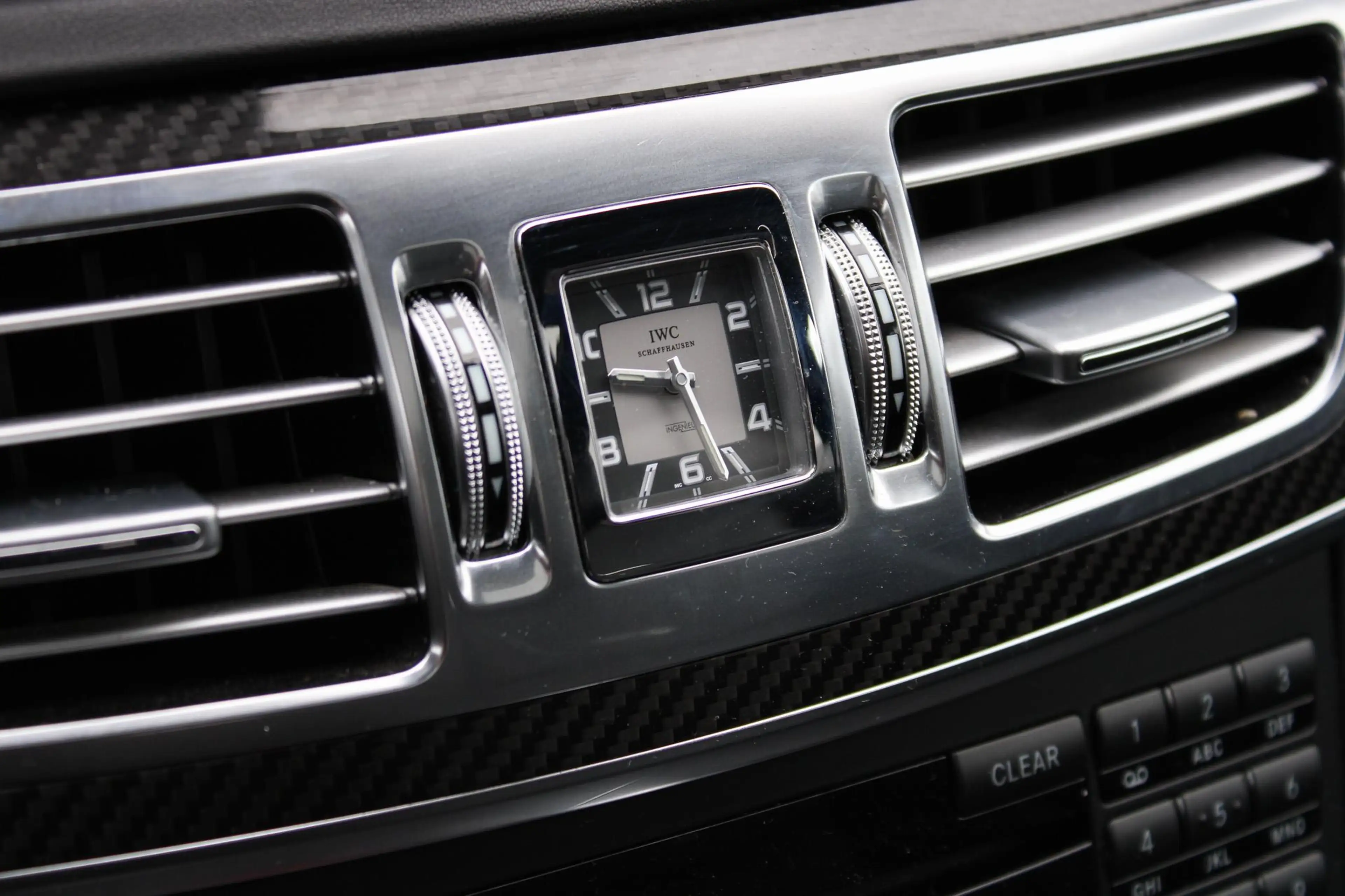 Mercedes-Benz E 63 AMG Estate 4MATIC / 1ste lak / 5.5 V8 Biturbo / 558 PK — photo 33