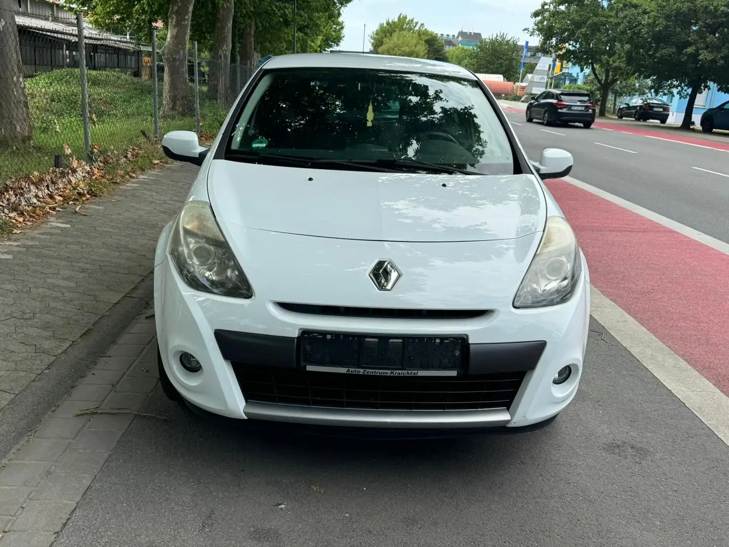 Renault Clio 1.2 16V Campus Blanc - 1