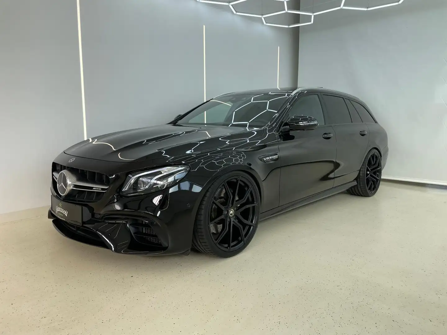 Mercedes-Benz E 63 AMG 4Matic Garantie*Burmester*Panoramad*orig.Luftfahrw Noir - 1