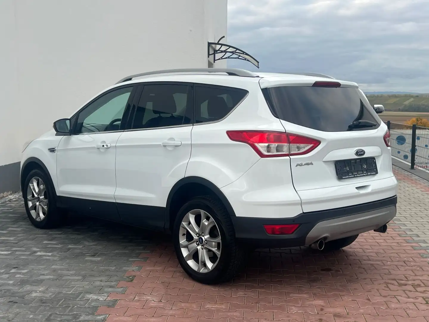 Ford Kuga Titanium|PANO|AUTOMATIK|NAVI|KEYLESS Blanc - 2