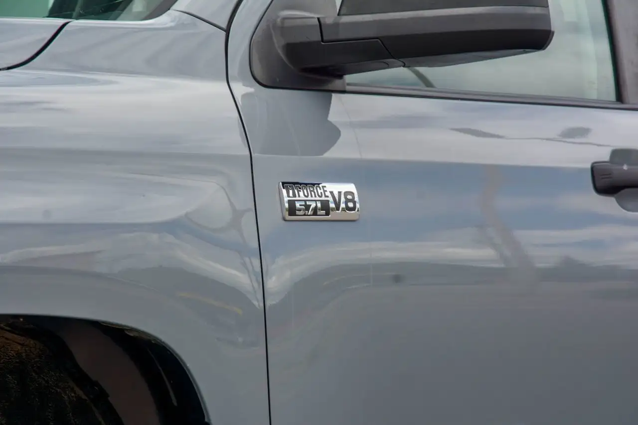 Toyota Tundra снимка Toyota Tundra