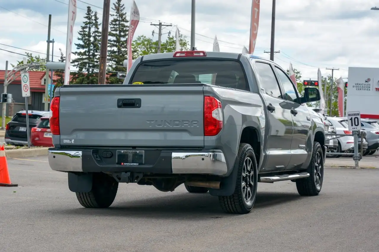 Toyota Tundra снимка Toyota Tundra