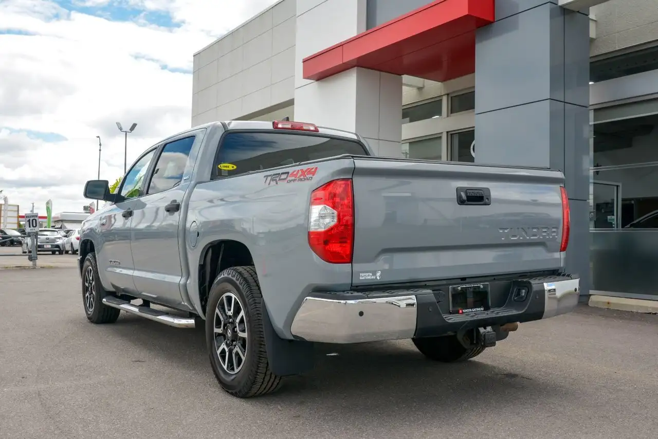 Toyota Tundra снимка Toyota Tundra