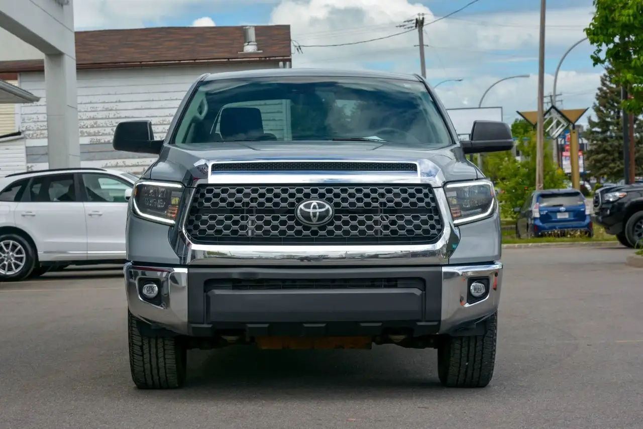 Toyota Tundra снимка Toyota Tundra