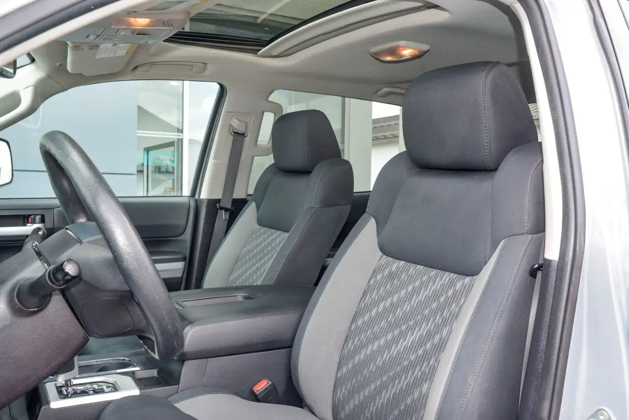 Toyota Tundra снимка Toyota Tundra