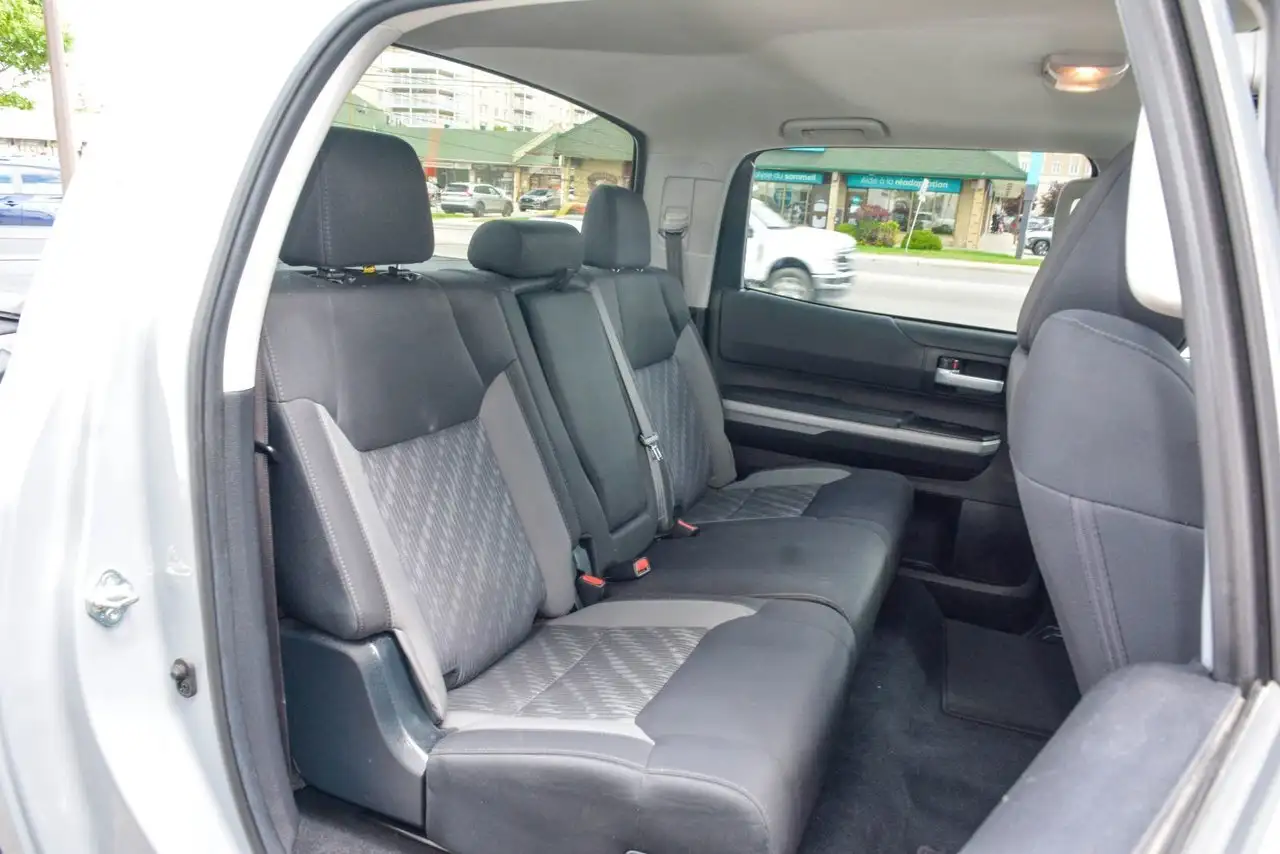 Toyota Tundra снимка Toyota Tundra
