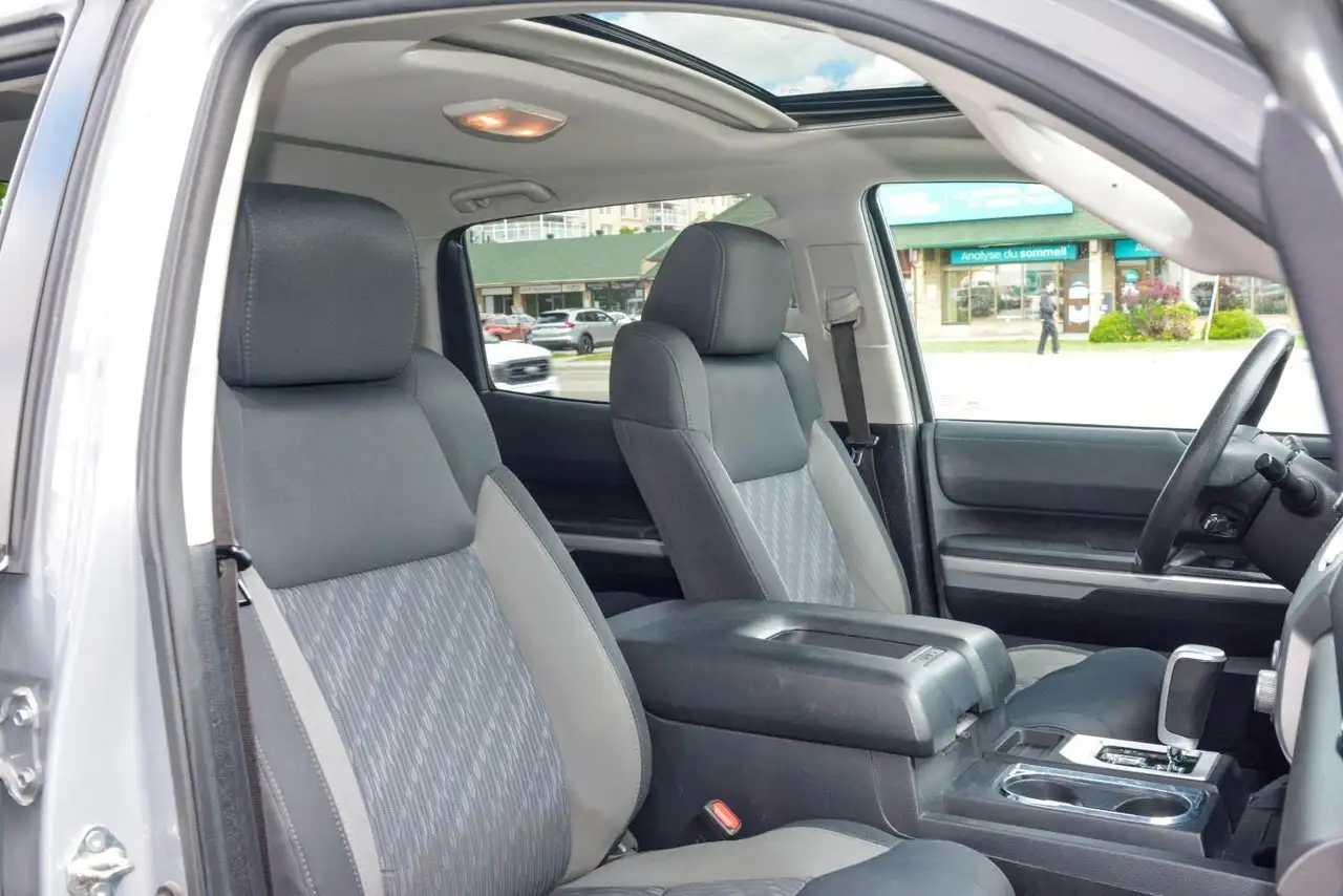 Toyota Tundra снимка Toyota Tundra