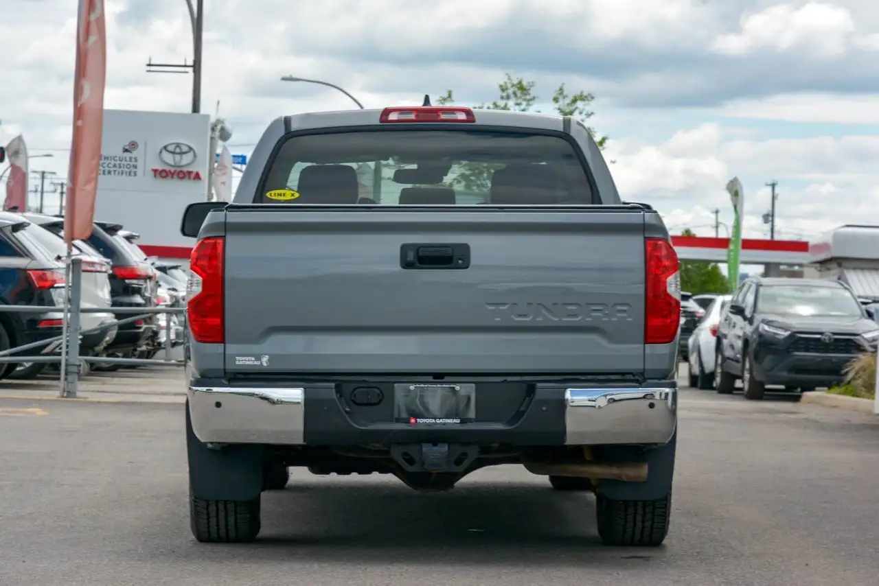 Toyota Tundra снимка Toyota Tundra