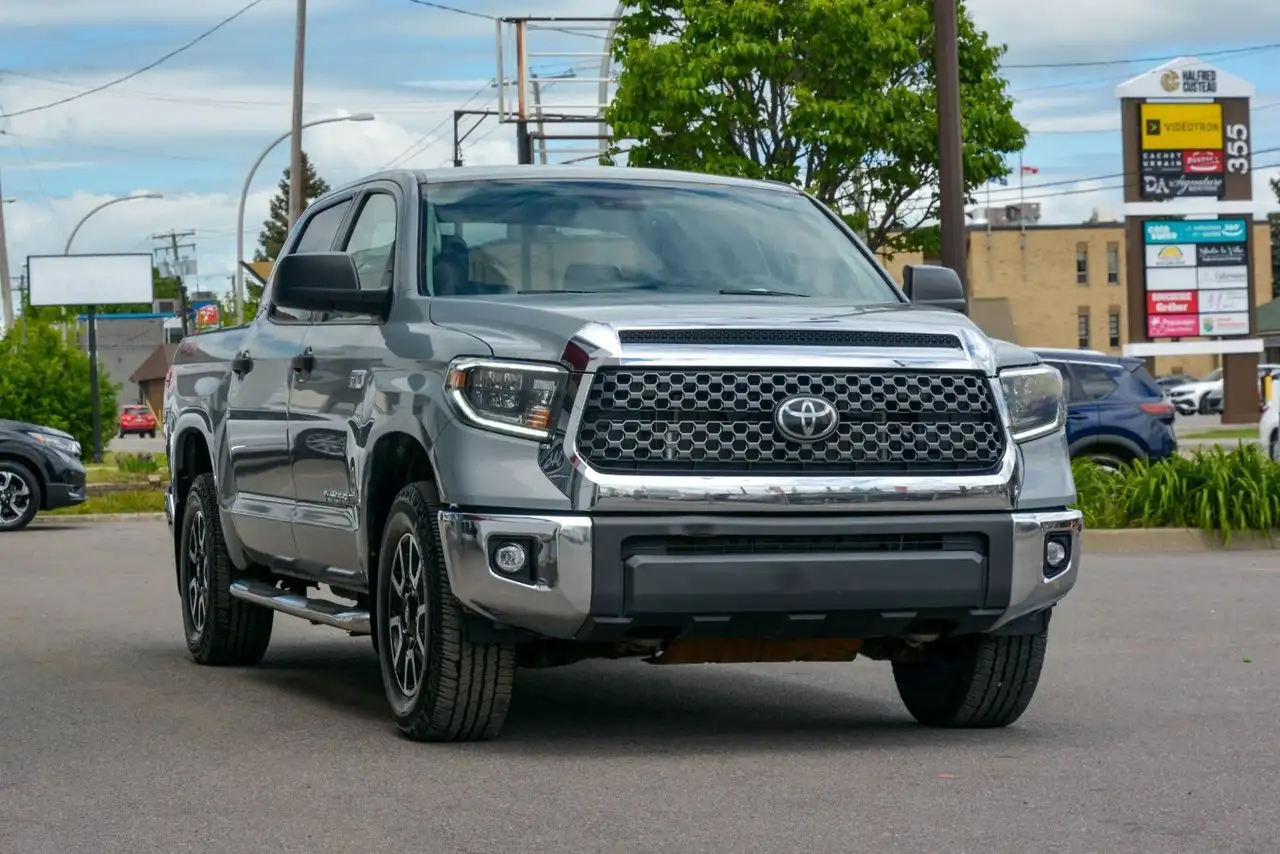 Toyota Tundra снимка Toyota Tundra