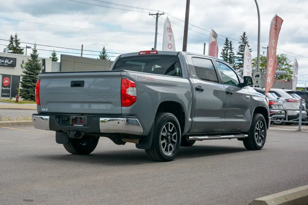 Toyota Tundra снимка Toyota Tundra