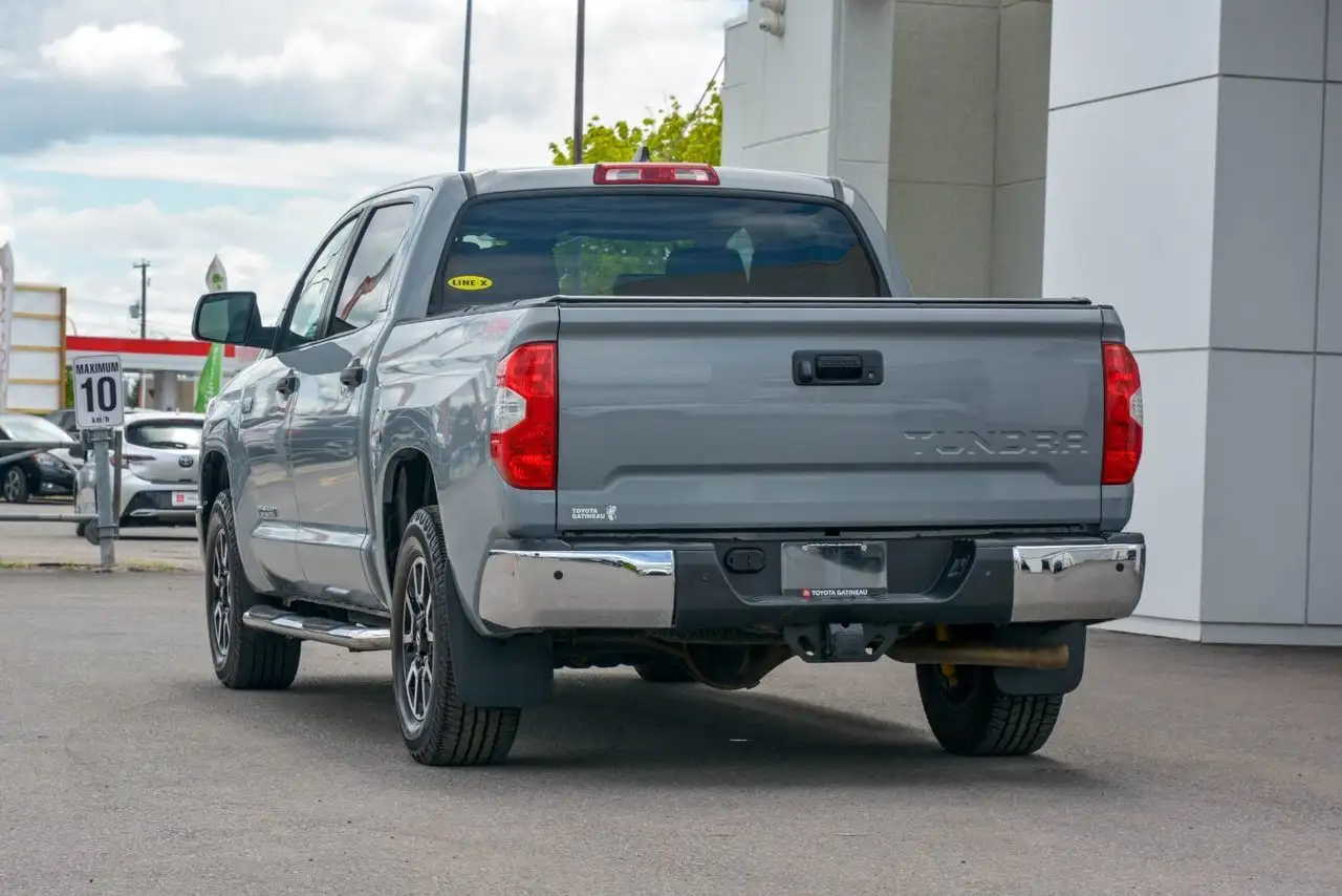 Toyota Tundra снимка Toyota Tundra