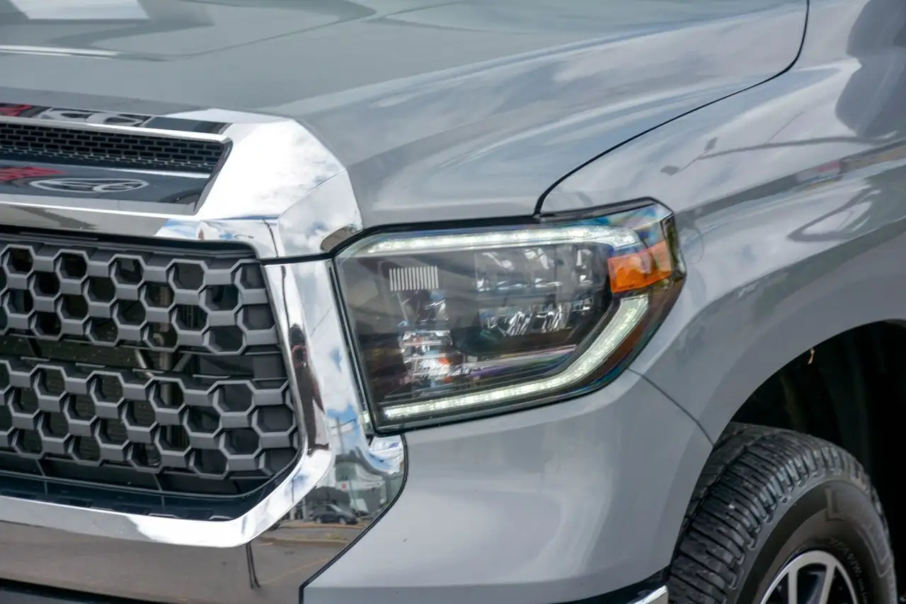Toyota Tundra снимка Toyota Tundra
