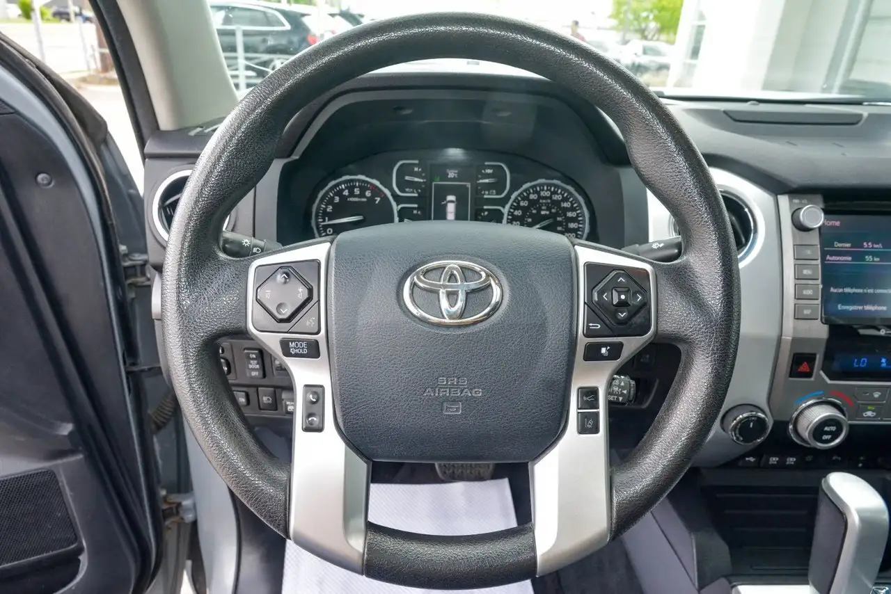 Toyota Tundra снимка Toyota Tundra
