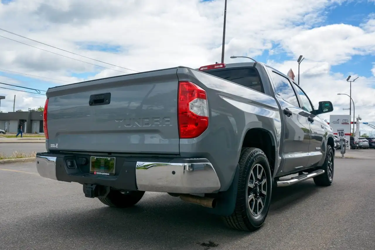 Toyota Tundra снимка Toyota Tundra