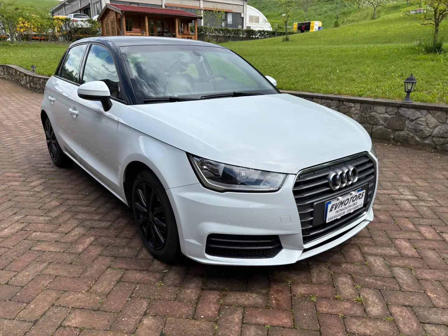 Audi A1 SPB 1.4 TDI ultra Design Bianco - 2