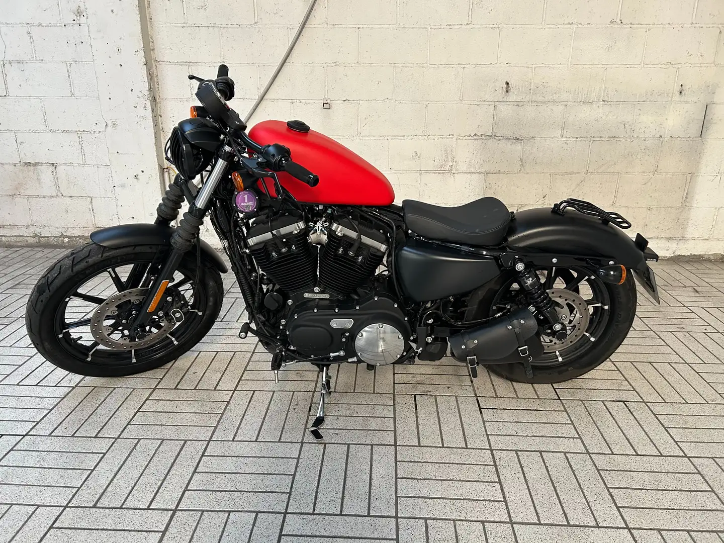 Harley-Davidson Iron 883 abs Schwarz - 2