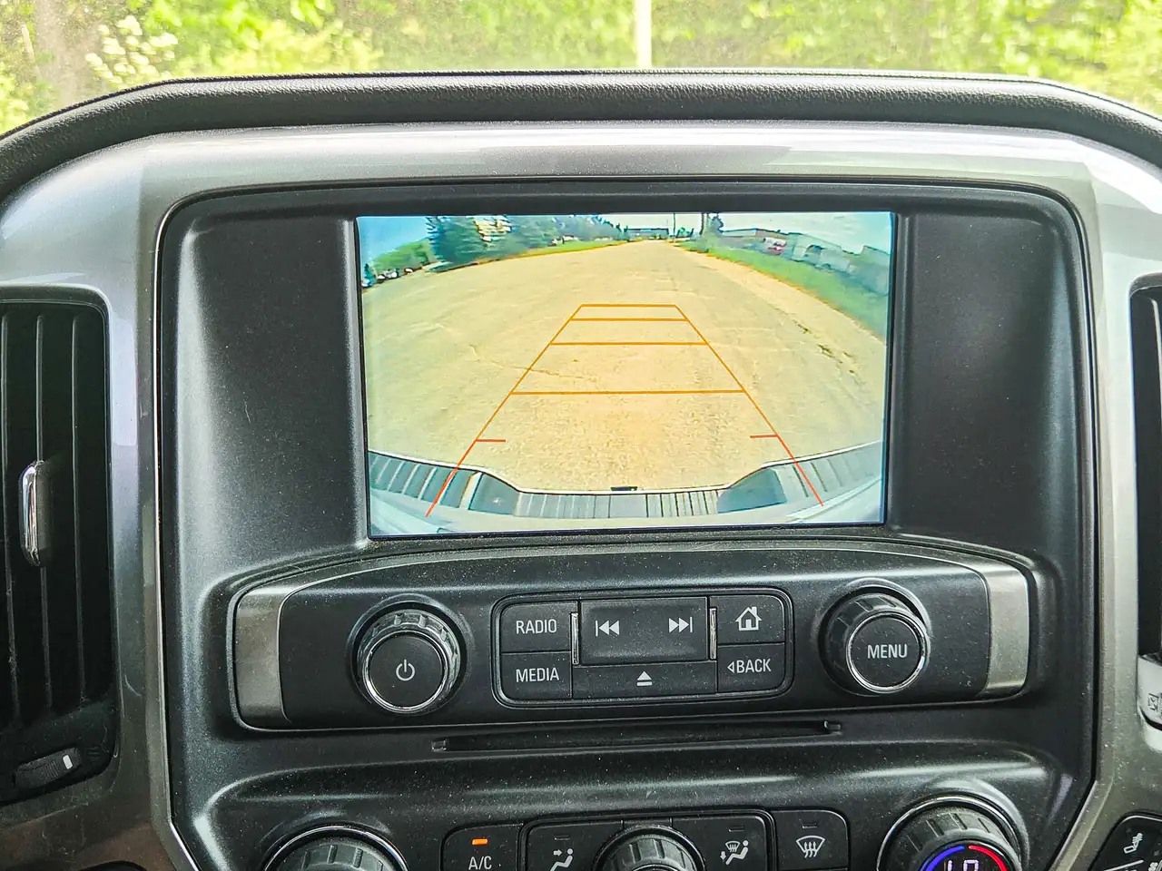 Chevrolet Silverado 1500 photo Chevrolet Silverado 1500