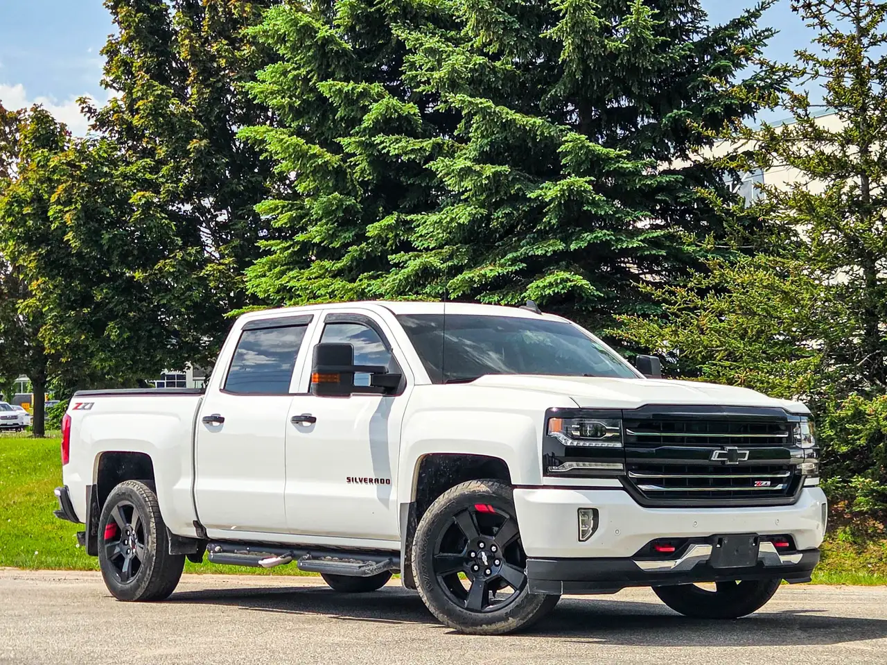 Chevrolet Silverado 1500 photo Chevrolet Silverado 1500