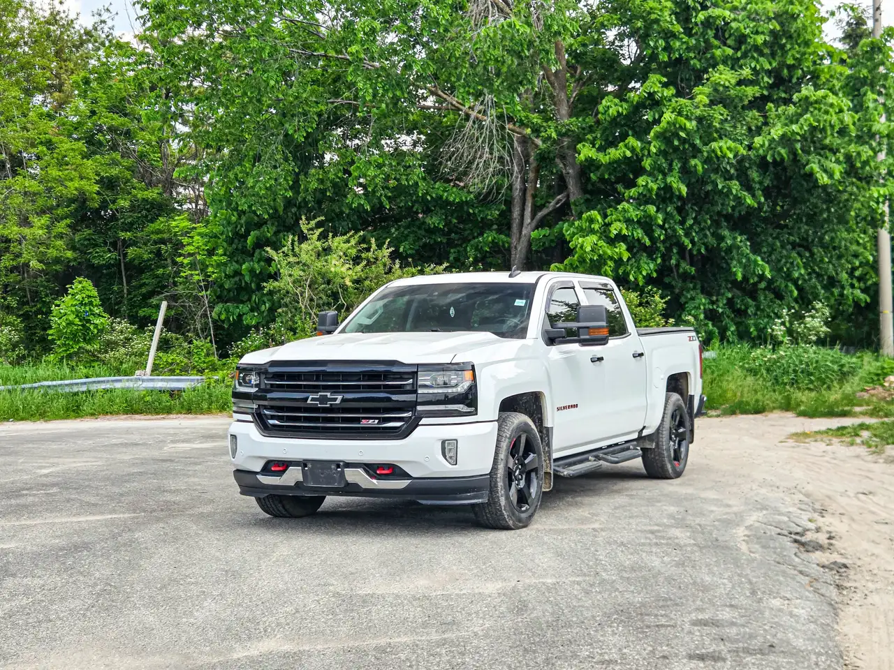 Chevrolet Silverado 1500 photo Chevrolet Silverado 1500