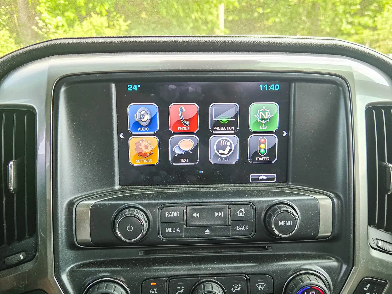 Chevrolet Silverado 1500 photo Chevrolet Silverado 1500