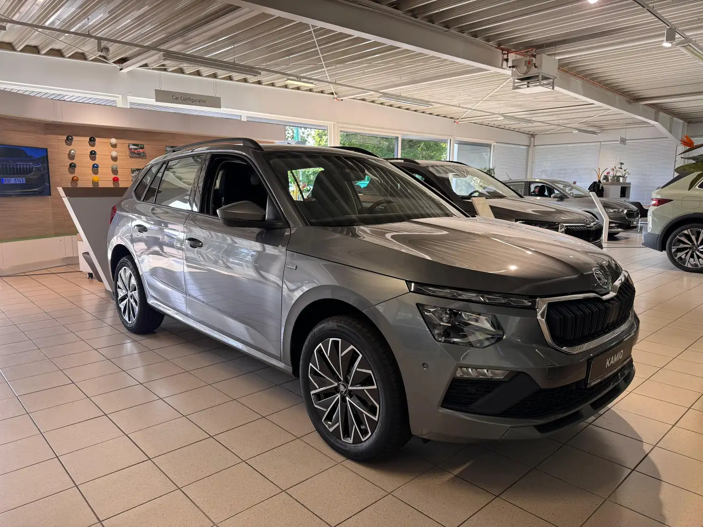 Skoda Kamiq Tour Grau - 1